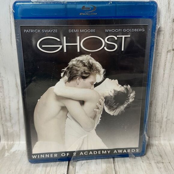 Ghost Blu-ray 1990 Patrick Swayze Demi Moore Whoopi Goldberg NEW - Picture 1 of 3